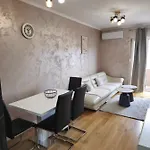 Апартаменти Point *